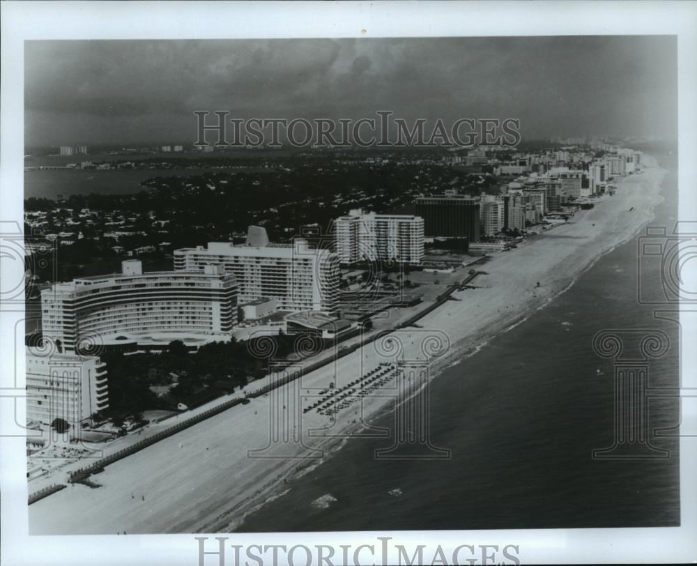 1997 Press Photo View of Miami Beach, Florida - cvb73589 - Historic Images