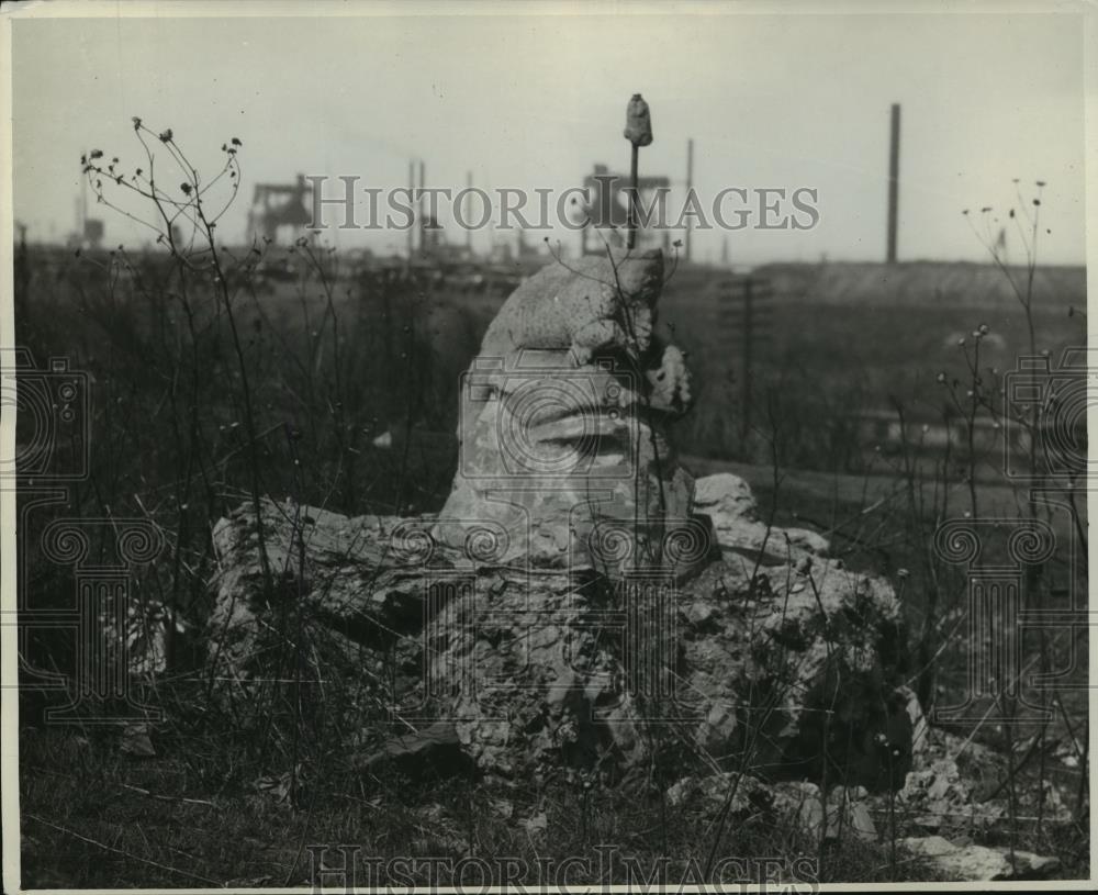 1982 Press Photo Headless dragon statue-Lakeview Park - cvb74775 - Historic Images