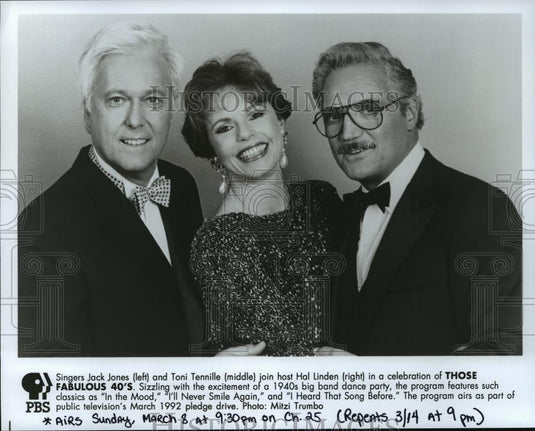 1992 Press Photo Singers Jack Jones and Toni Tennille, host Hal LInden. - Historic Images
