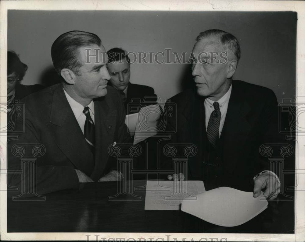 1946 Press Photo New York SPA Chief Stuart Symington with Frank W. Winson NYC - Historic Images