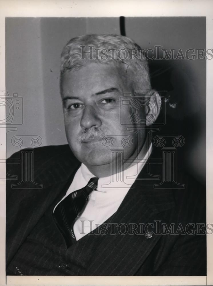 1947 Press Photo New York Payton Bedir investigates NY Welfare Department NYC - Historic Images