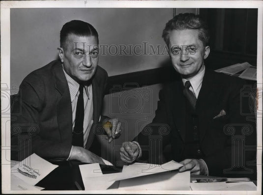 1946 Press Photo New York Mathieu in charge of UNO Language Translation NYC - Historic Images