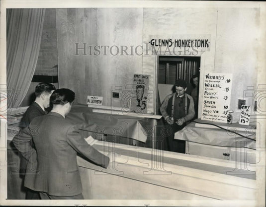 1946 Press Photo New York Basement bar erected for the UN Security Council NYC - Historic Images