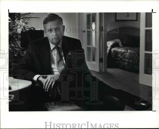 1991 Press Photo J. W. Marriott Jr. - cvb68561 - Historic Images