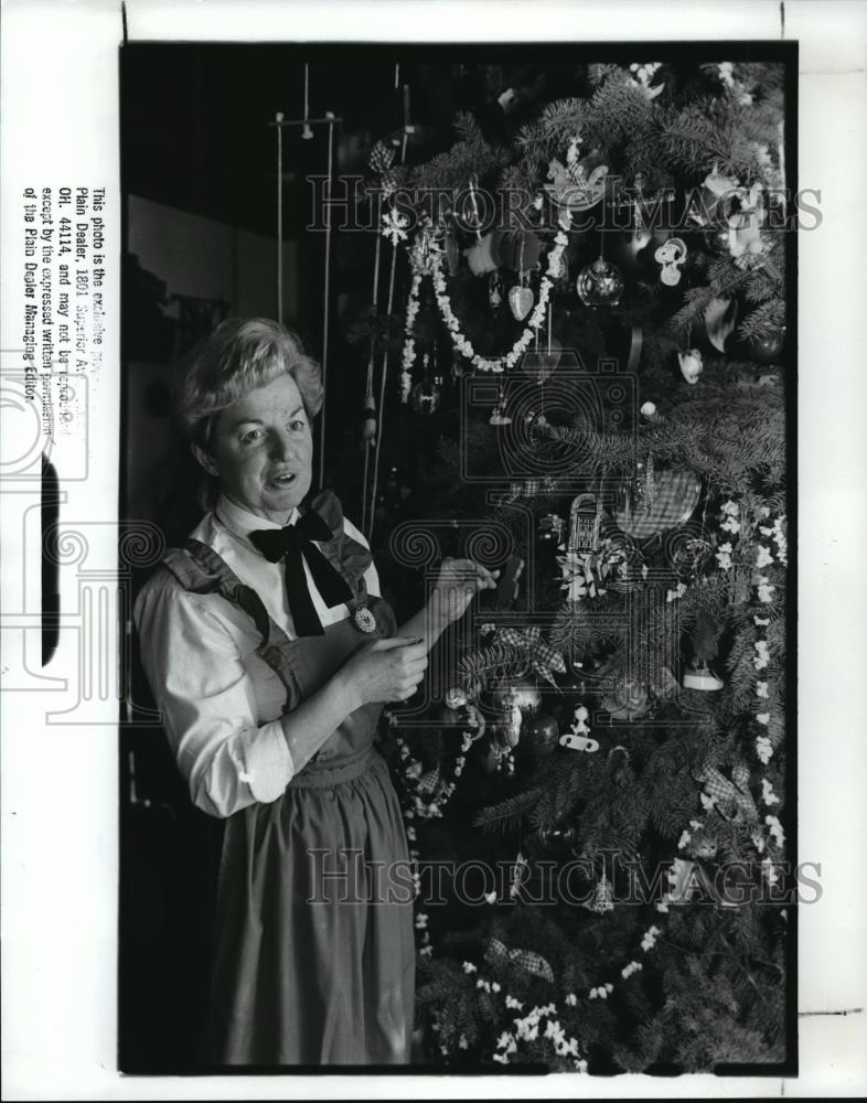 1988 Press Photo Polly Albraht- decorated White House Christmas Tree - cvb71222 - Historic Images