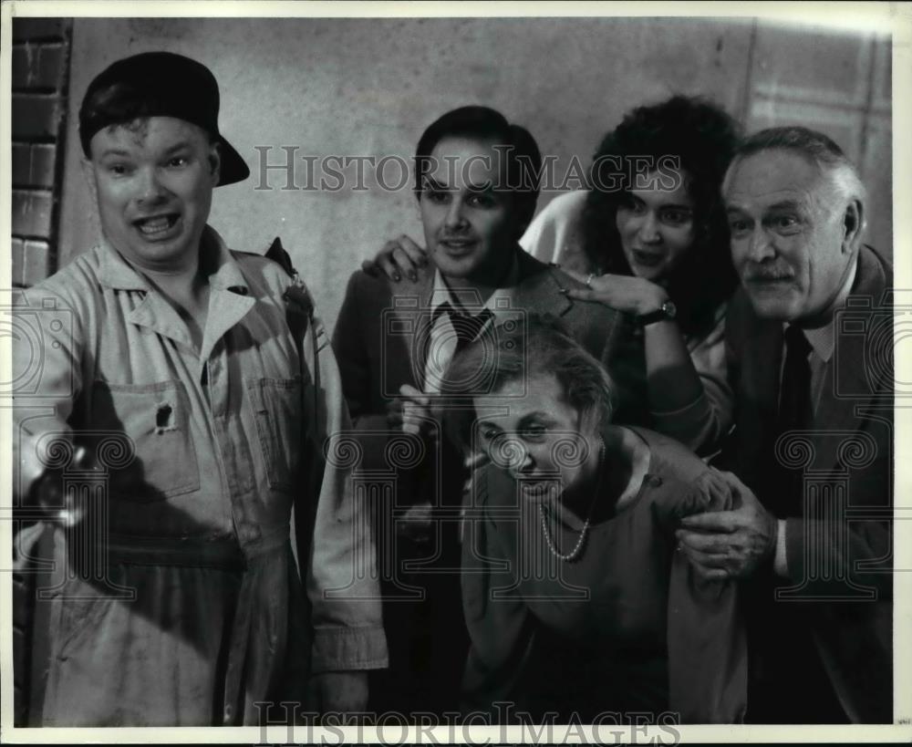 1990 Press Photo The cast of "Black Comedy" performs at Huntington Playhouse - Historic Images