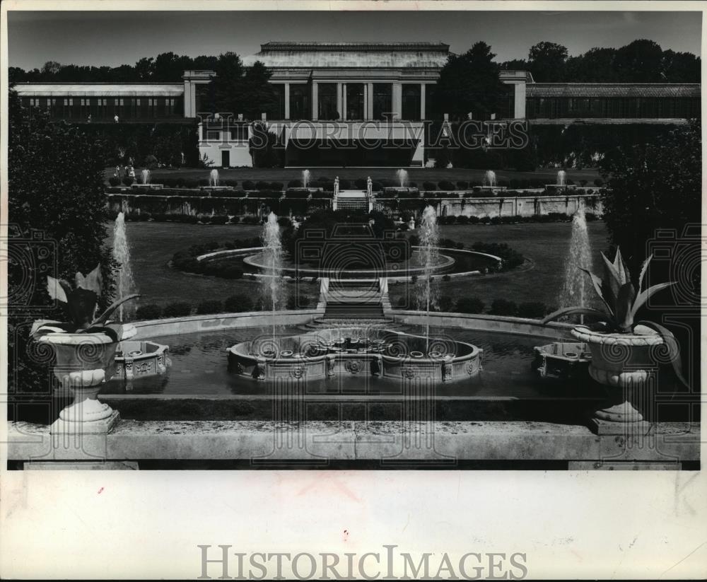 1969 Press Photo Conservatory and Fountain Gardens at Longwood Gardens - Historic Images