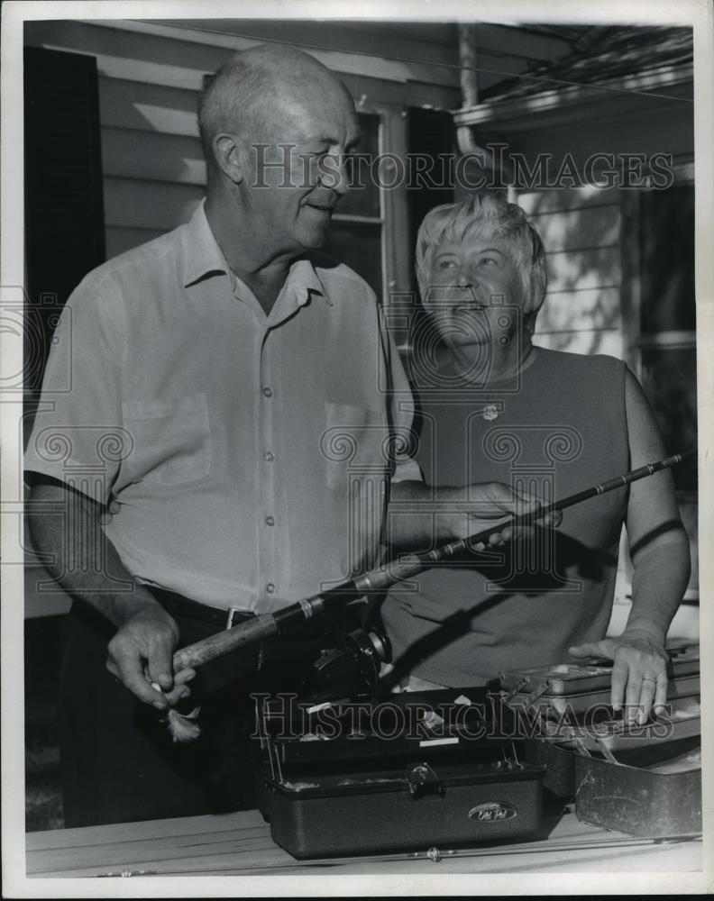1970 Press Photo Mr. and Mrs. Paul Crites-coach and teacher at Rocky River High - Historic Images