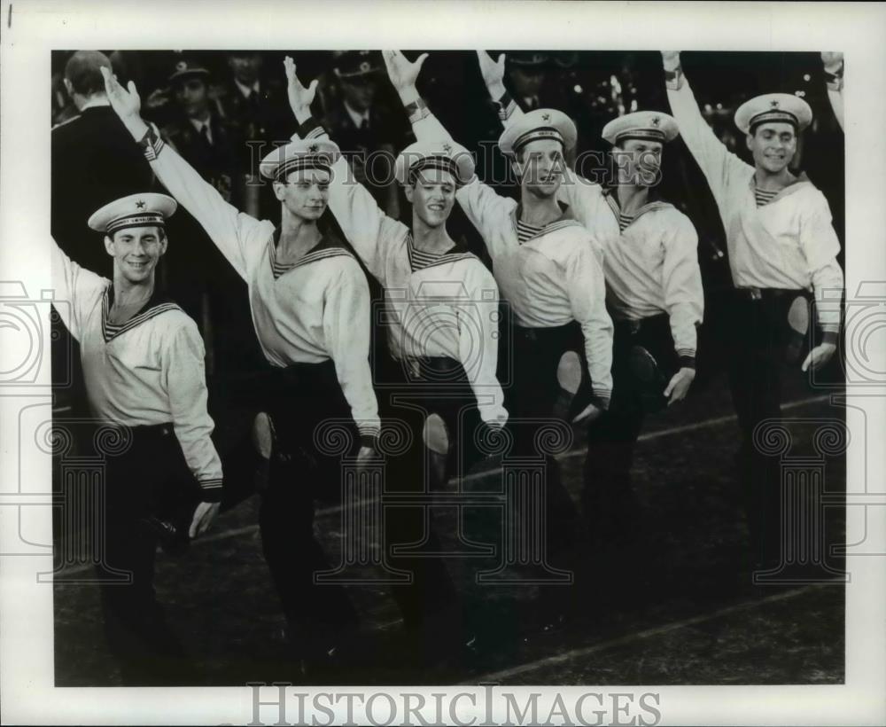 1989 Press Photo Alexandrov Red Army Song and Dance Ensemble-cross country tour - Historic Images