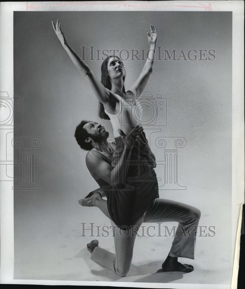 Press Photo Afro Modern Dance Company of Cleveland - cvb72979 - Historic Images