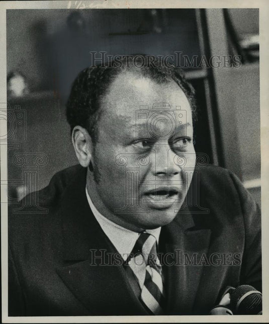 1971 Press Photo Gerald A Anderson Urban development consulting. - cvb71235 - Historic Images