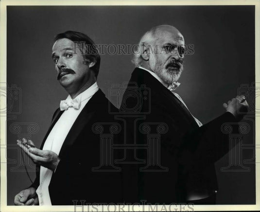1980 Press Photo Robert Ellenstein (R) as Spettigue in Charley's Aunt, Play - Historic Images
