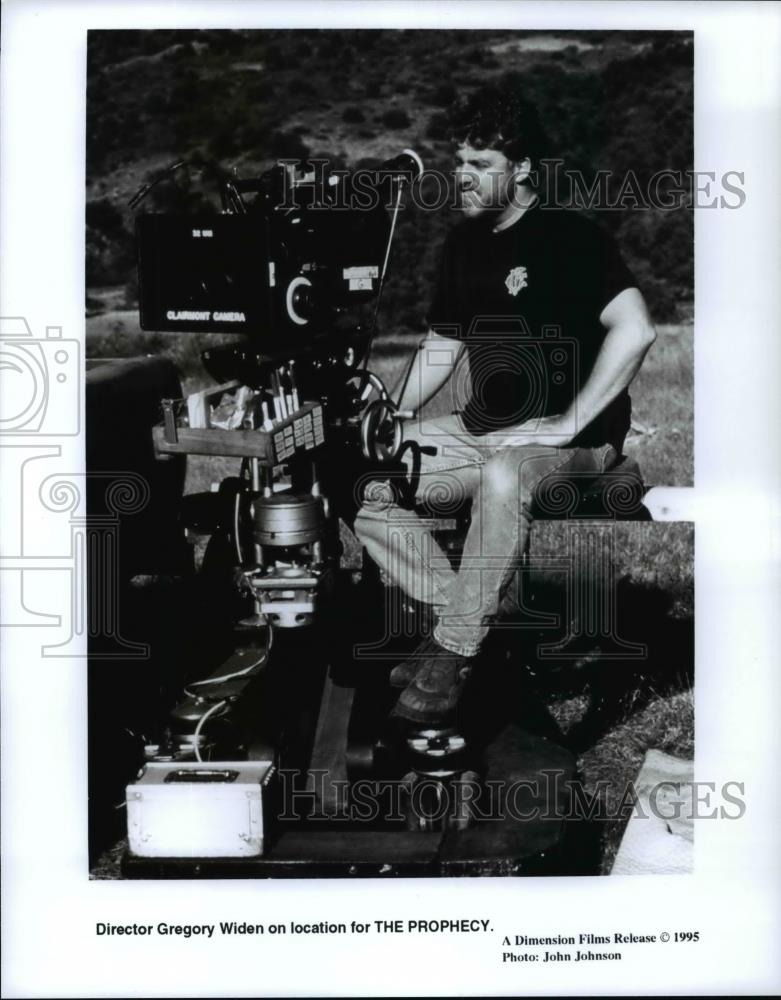 Press Photo Director Gregory Widen on location for The Prophecy - cvb67905 - Historic Images