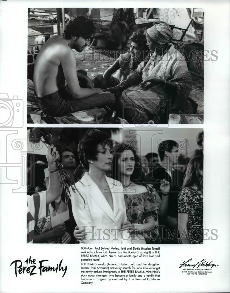 Press Photo The Perez Family movie scenes - cvb67914 - Historic Images