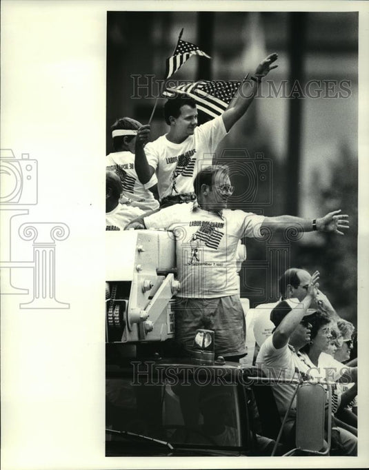 1987 Press Photo Electricians local 38-annual Labor Day Parade - cvb71464 - Historic Images