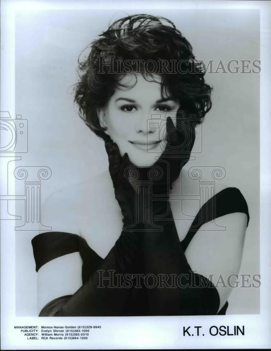 1991 Press Photo K.T. Oslin- Singer - cvb68131 - Historic Images