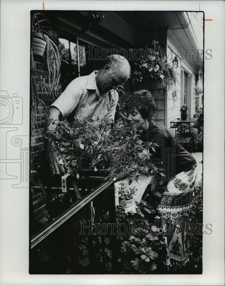 1977 Press Photo enator John Glenn and his wife Annie - cvb71766 - Historic Images