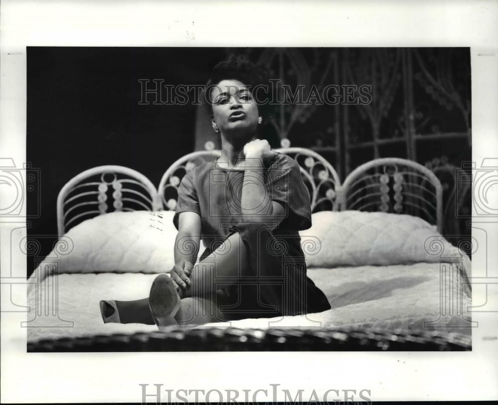 1983 Press Photo Karamu Theatre "Cat on Hot Tin Roof" Play - cvb68522 - Historic Images