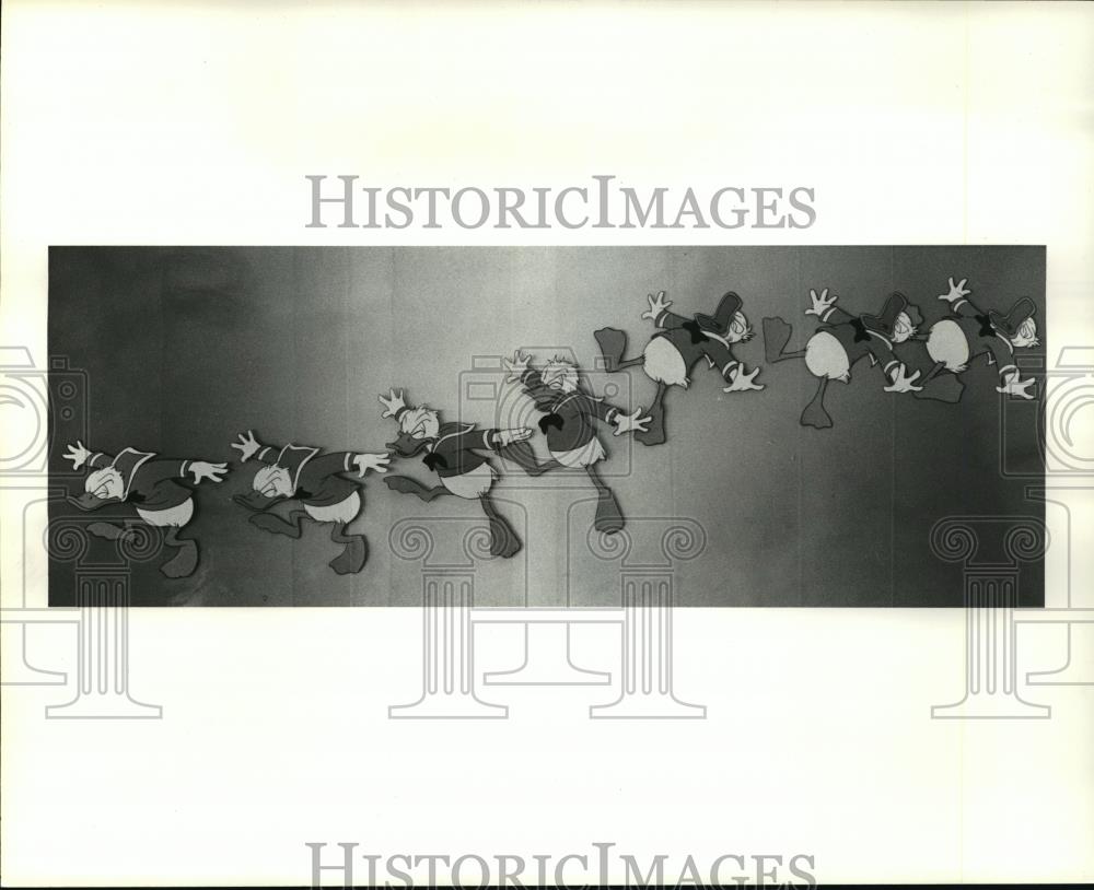 1986 Press Photo Animated Art Gallery Avon Lake Mark Hanna - cvb72020 - Historic Images