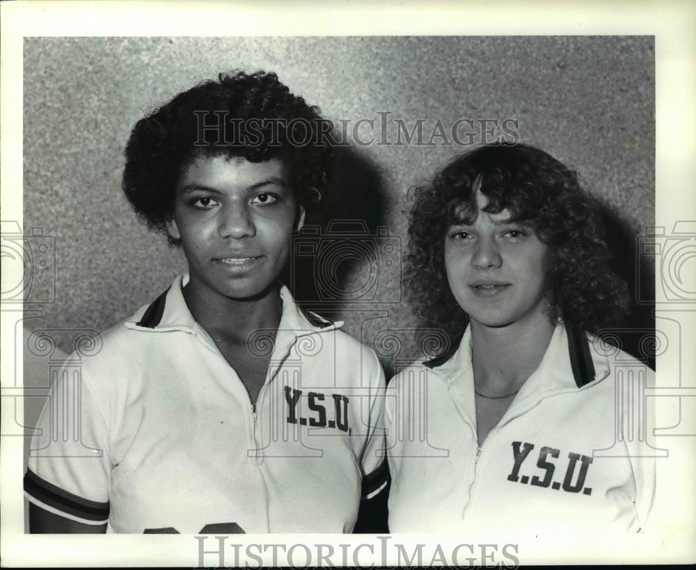 Press Photo CindyPutton and Wanda Grant-YSU  - cvb69742 - Historic Images