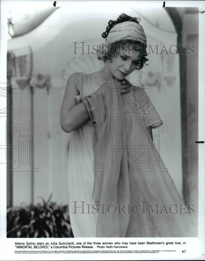 1995 Press Photo Valeria Golino Stars as Julia Guicciardi in &quot;IMMORTAL BELOVED&quot; - Historic Images