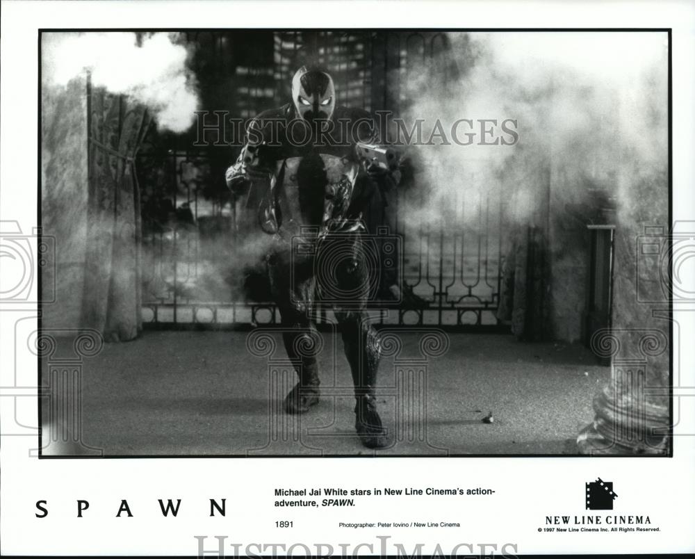 Press Photo Michael Jan White stars in New Line Cinema&#39;s action adventure SPAWN - Historic Images