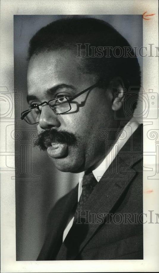 1980 Press Photo US Ambassador to the United Nations Donald McHenry. - cvb73399 - Historic Images
