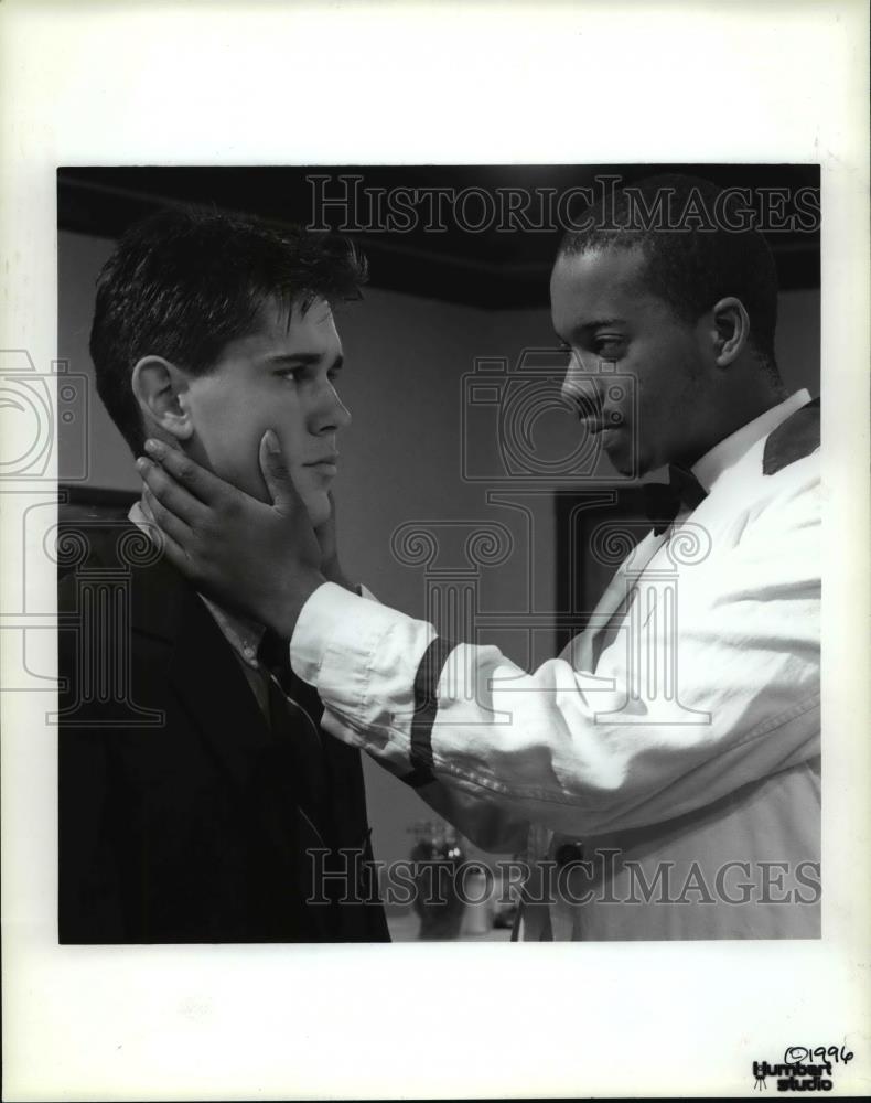 1996 Press Photo L-R Daniel D&#39;Andrea as Hally and Rodney Chaise Williams - Historic Images