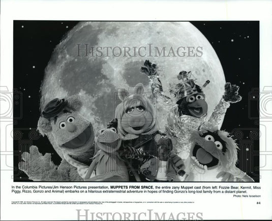 1999 Press Photo Muppet Cast from Muppets From Space - cvb72031 - Historic Images