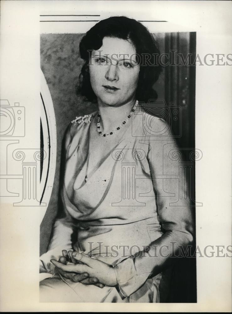 1931 Press Photo New York Ms. Vernon Rapez helps police with Vivian Gordon NYC - Historic Images