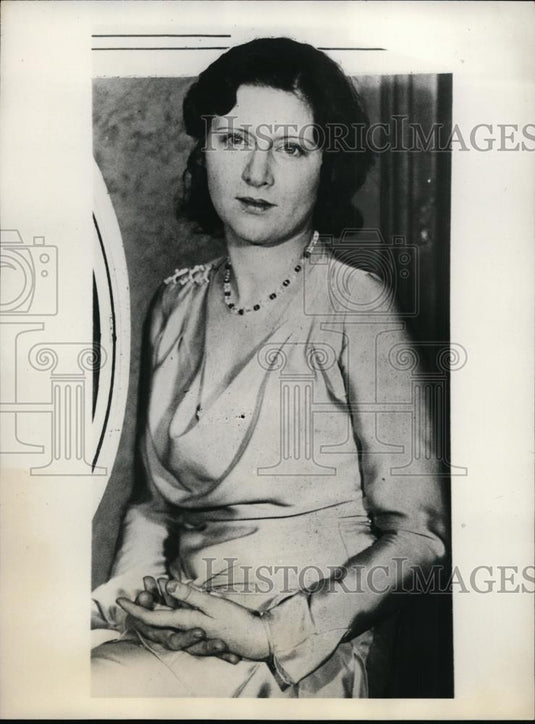 1931 Press Photo New York Ms. Vernon Rapez helps police with Vivian Gordon NYC - Historic Images