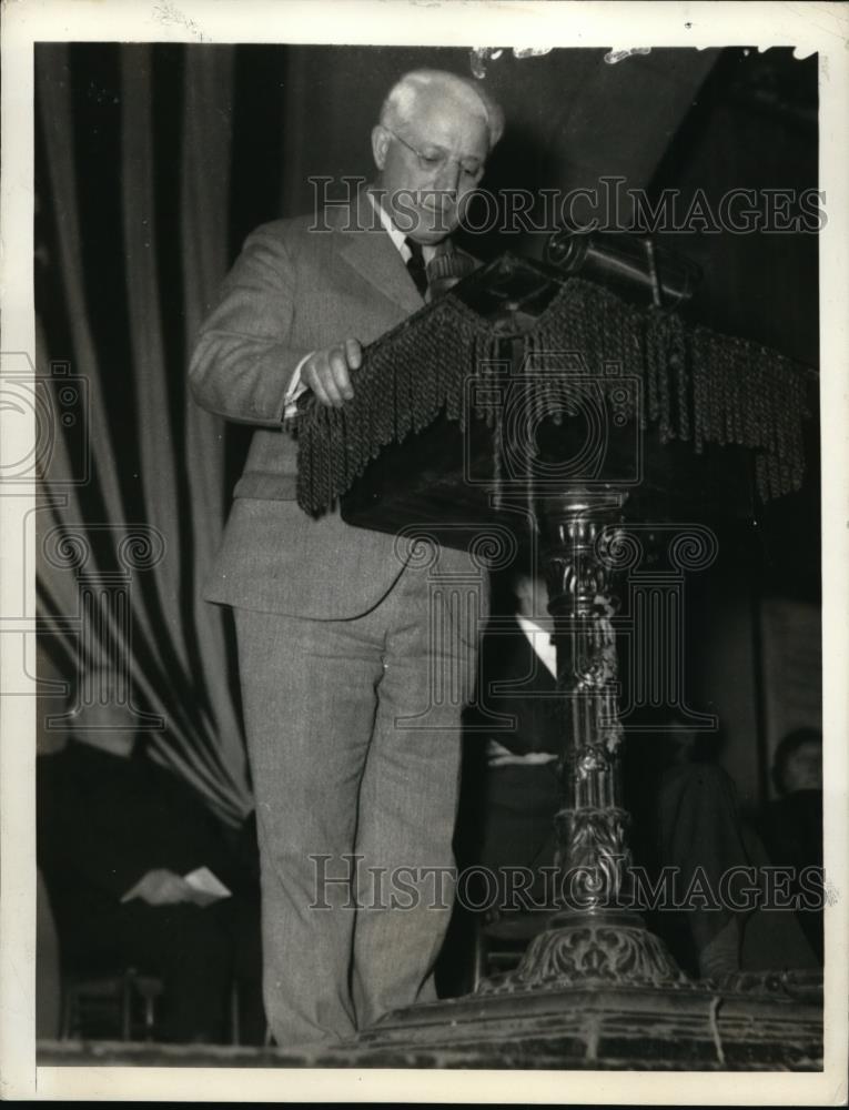 1934 Press Photo New York RR Labor leader, Whitney, speaks at Cooper Union NYC - Historic Images