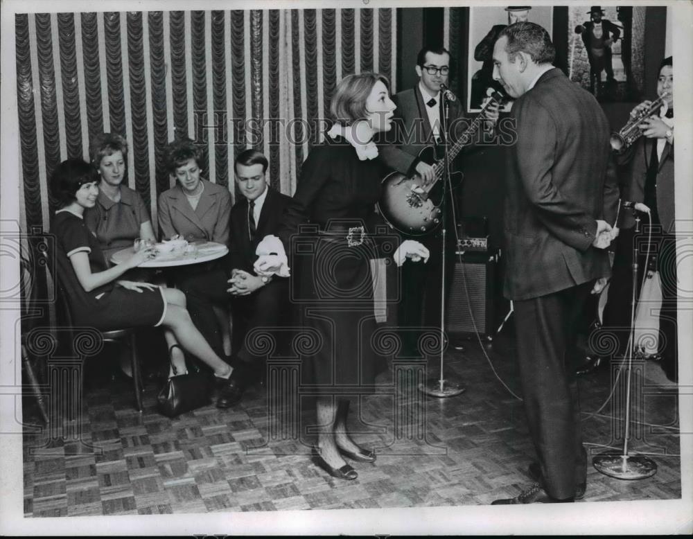 1968 Press Photo Kathy Tuneall talks with Joe Sesso on dance floor - nef04356 - Historic Images