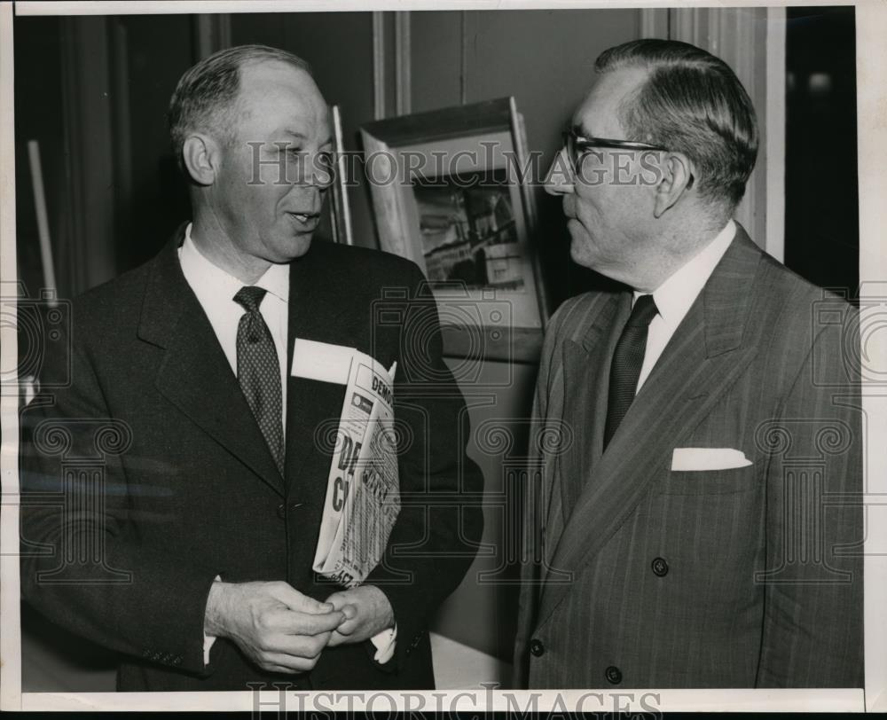 1953 Press Photo Leffel Gentry talked to Sen. Claude Pepper of Florida - Historic Images