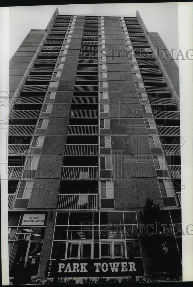 1983 Press Photo Park Tower W217 Spokane Falls Boulevard - spa25472 - Historic Images