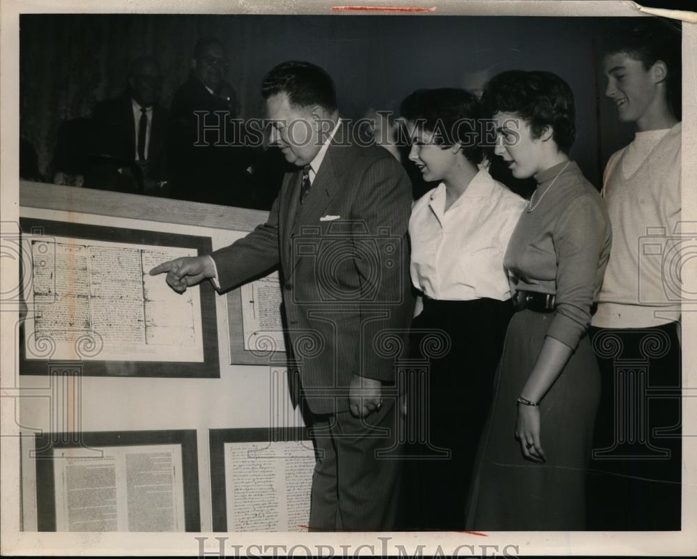 1955 Press Photo Sen. George Bender With High School Students - nee94878 - Historic Images