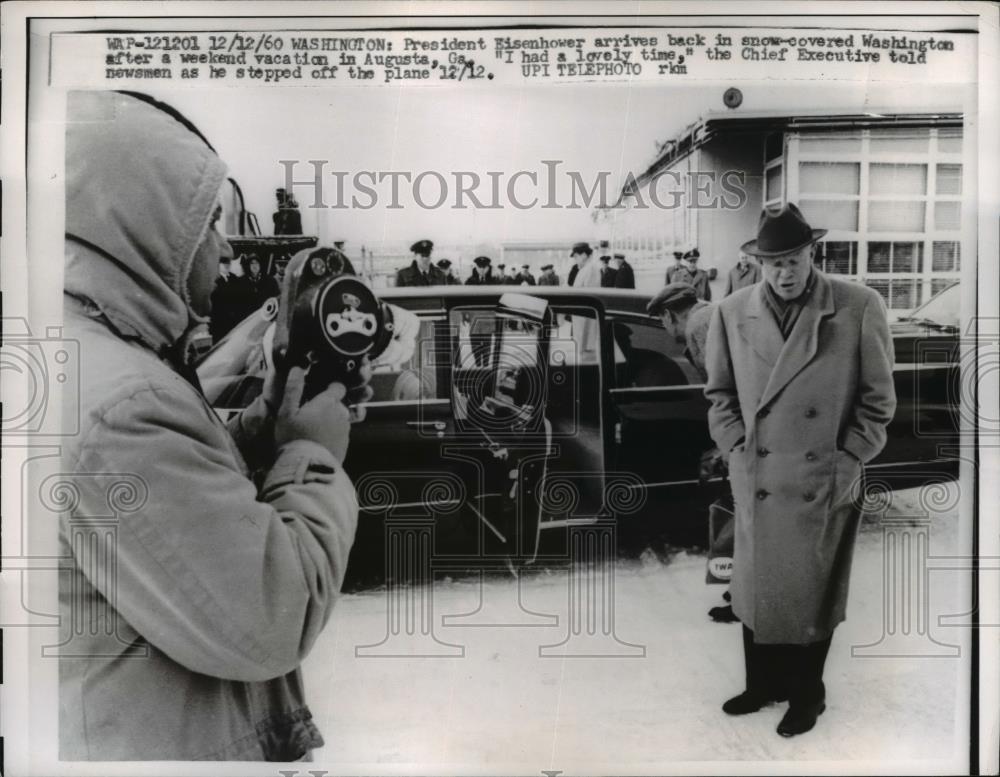 1960 Press Photo Dwight Eisenhower Arrives in Washington Snow after GA Vacation - Historic Images