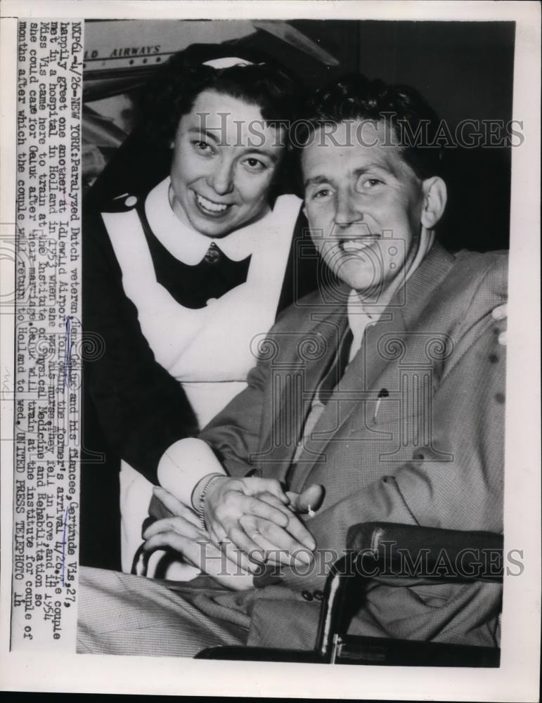 1956 Press Photo Henk Geluc,Paralyzed Dutch Veteran and bride Gertude Vis - Historic Images