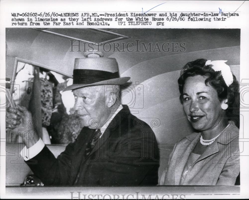 1960 Press Photo Pres.Eisenhower and his daughter in law Barbara left Andrews - Historic Images