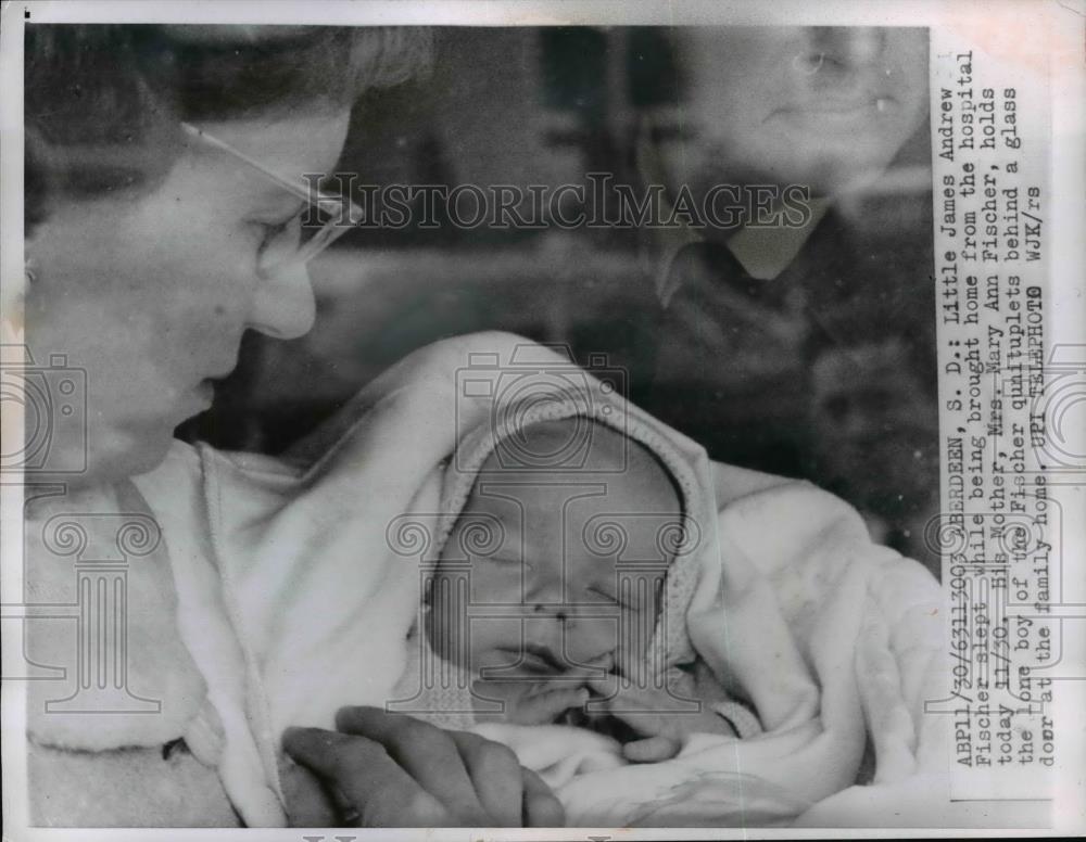 1963 Press Photo Mrs. Fischer With Son James, One Of The Quintuplets ...