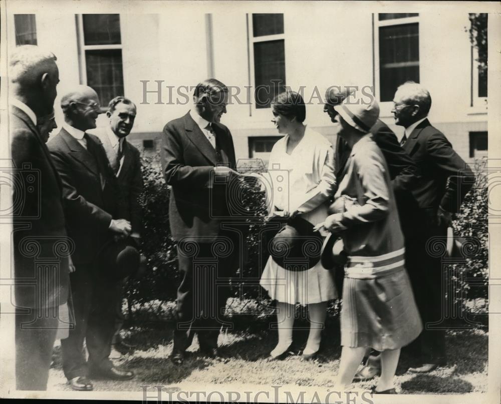 1929 Press Photo Gertrude Stockard receives $500 prize from President Hoover - Historic Images