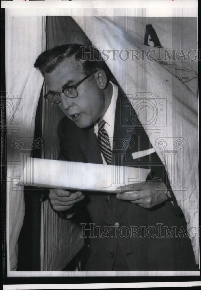 1957 Press Photo Gov.Robert B.Meyner of N.J.leaves voting booth at New Jersey - Historic Images