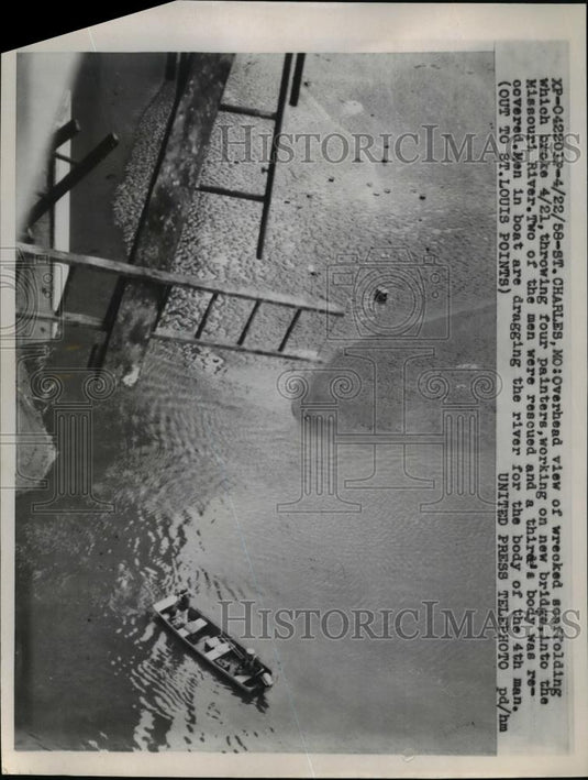 1958 Press Photo View of scaffolding that collapsed throwing painters into river - Historic Images