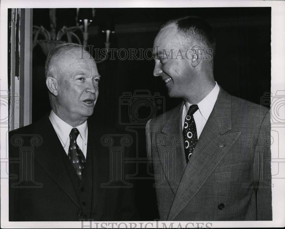 1954 Press Photo Pres. Dwight Eisenhower and son Major John Eisenhower - Historic Images