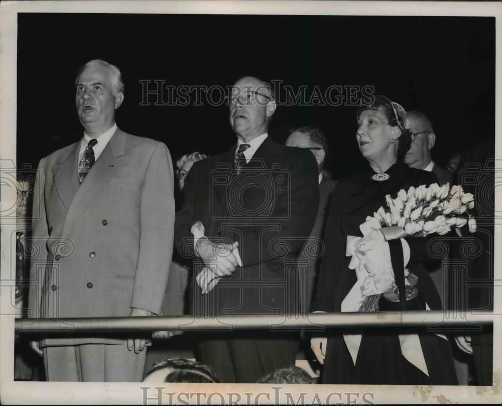 1952 Press Photo Pres.Dwight Eisenhower and wife Mamie and Bricker - nee96036 - Historic Images