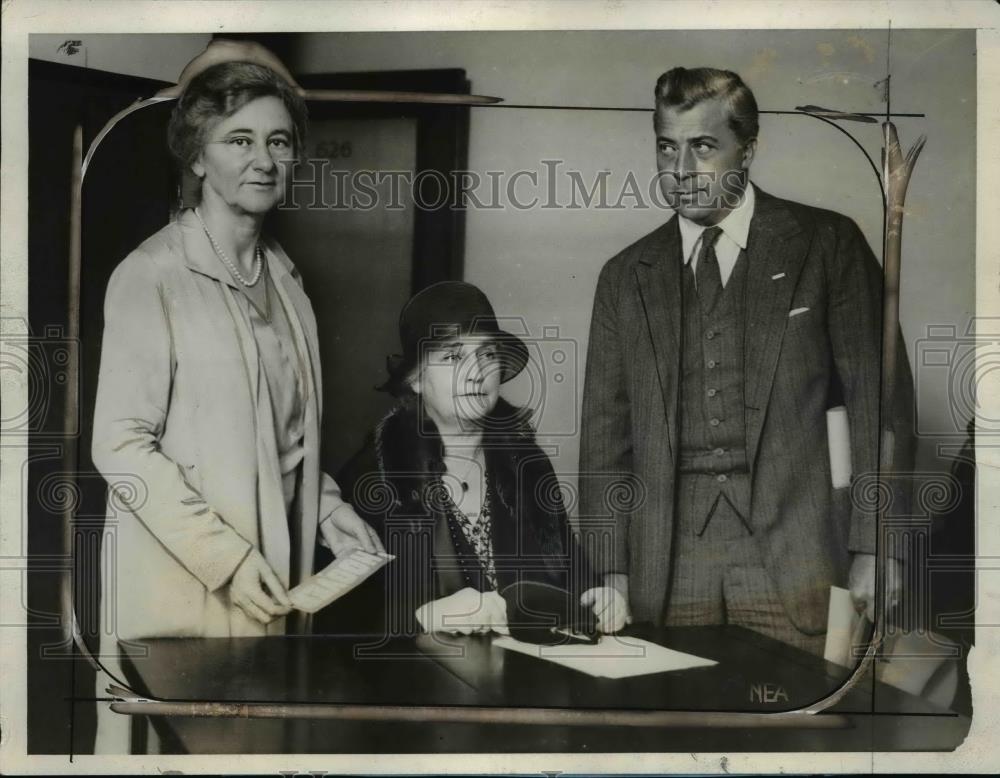 1928 Press Photo Mrs. F. Louis Slade, Mina Edison, Lowell Brown at Hoover Office - Historic Images