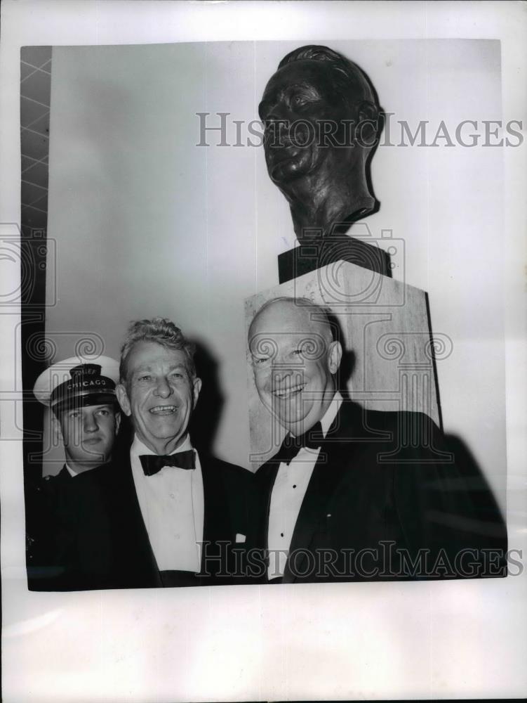 1961 Press Photo Dwight Eisenhower Poses with Senator Everett Dirksen - Historic Images