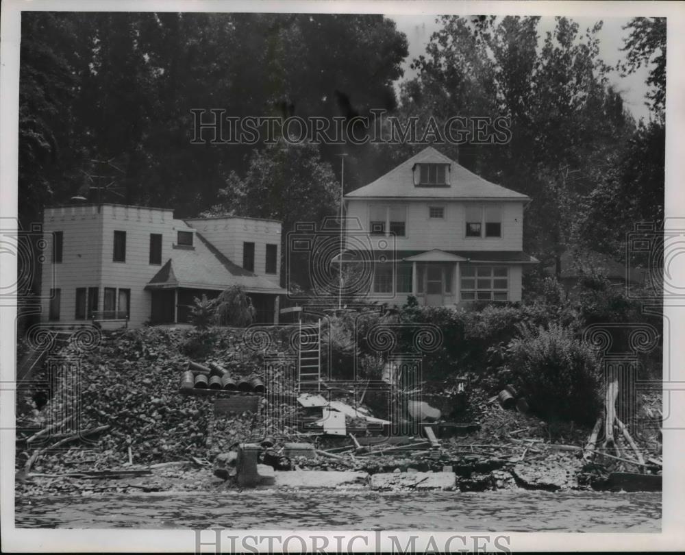 1955 Press Photo Euclid Beach Shore Erosion, Cleveland, OH - nee98833 - Historic Images