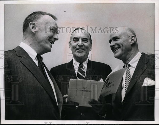 1963 Press Photo William R. Baker Jr. elected chairman of Board of Advertising - Historic Images