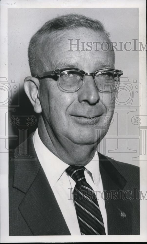 1980 Press Photo Jame C Sonstelie Mead School Superintendent - spa23795 - Historic Images